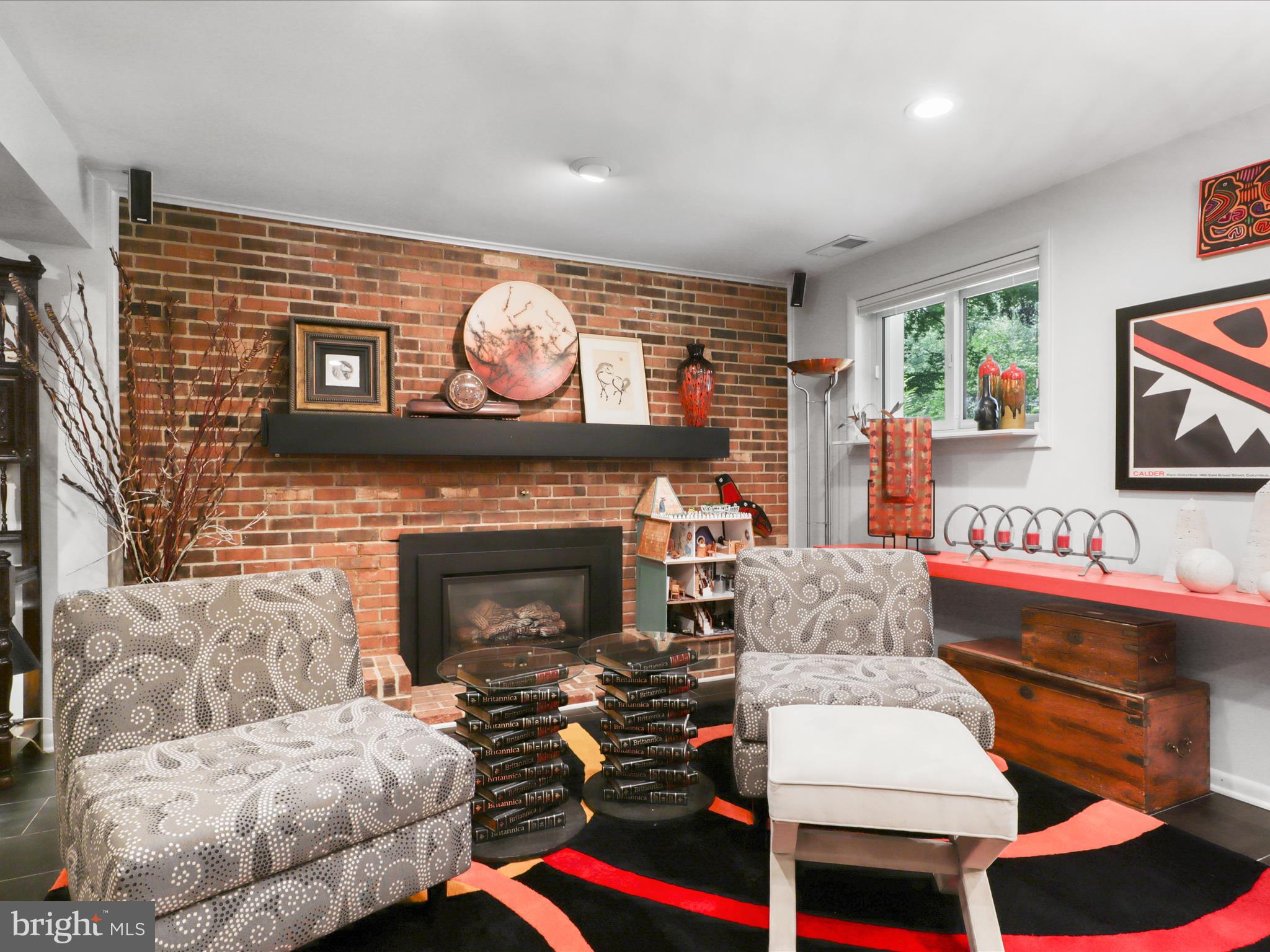 5018 Woodland Way