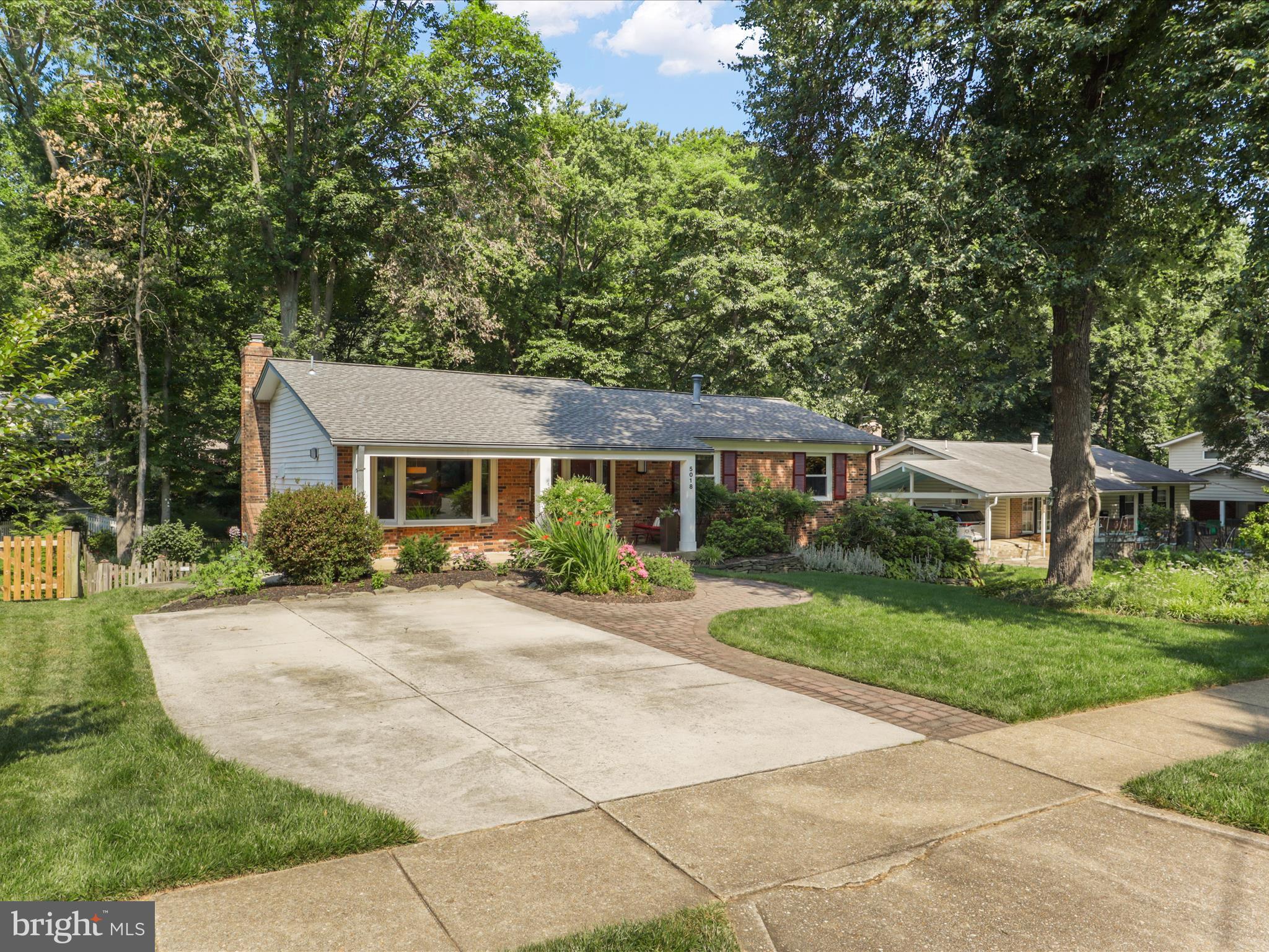 5018 Woodland Way