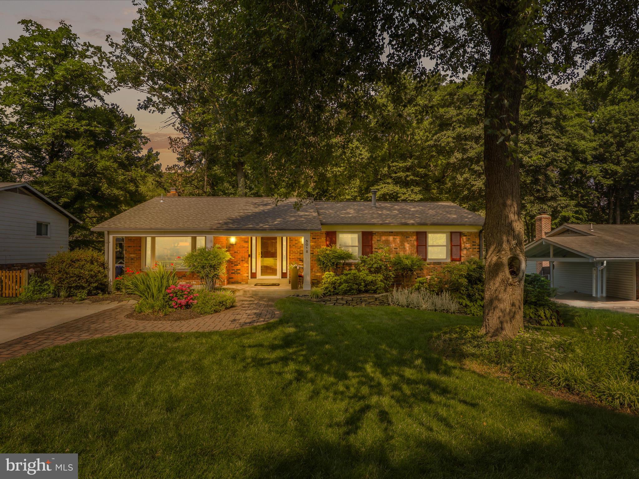 5018 Woodland Way