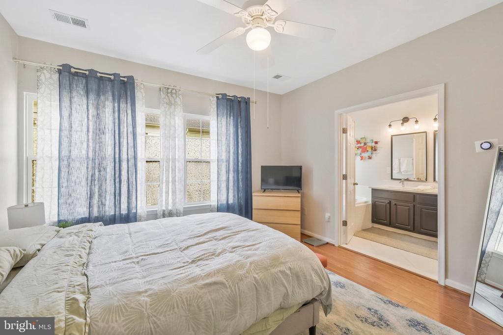 5463 Patuxent Knoll Pl