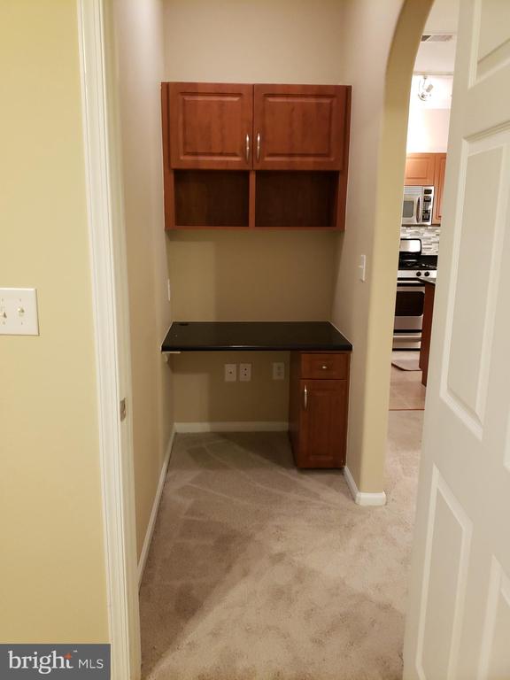 12921 CENTRE PARK CIR #301