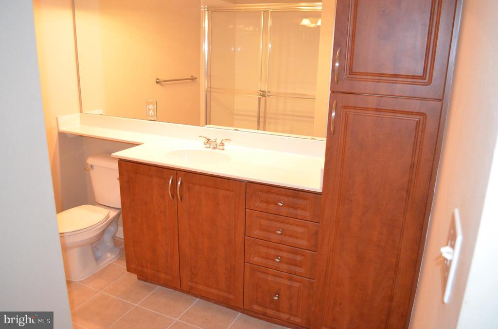 12921 CENTRE PARK CIR #301
