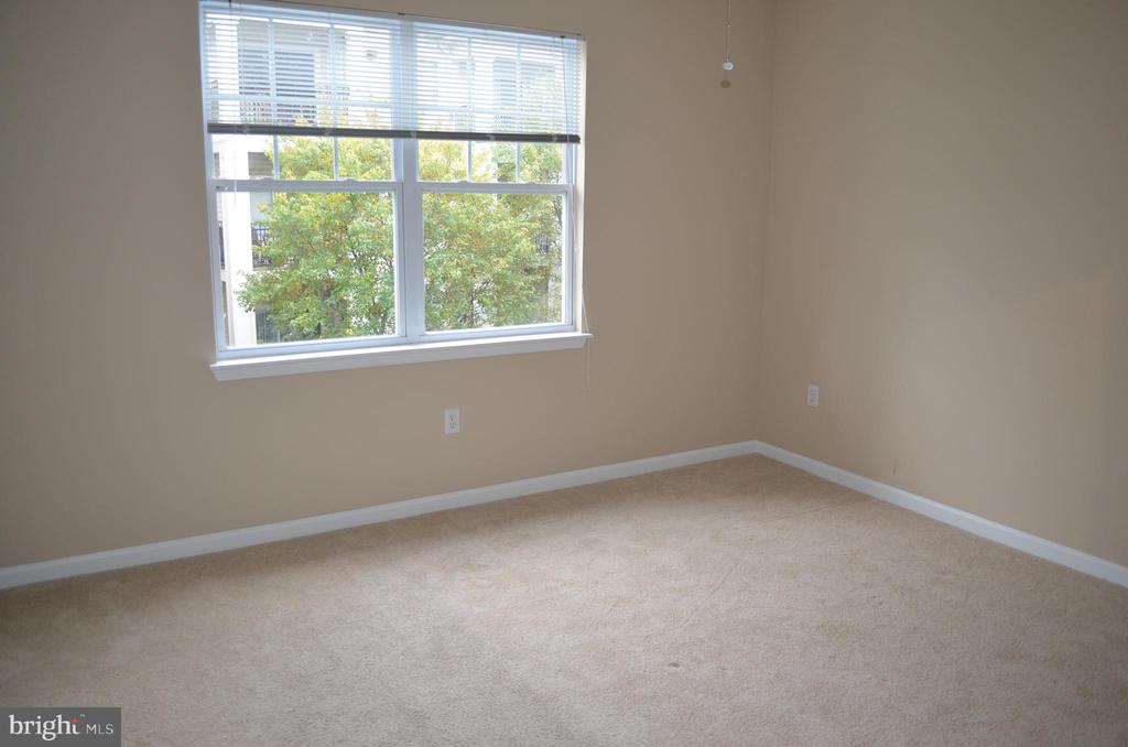 12921 CENTRE PARK CIR #301