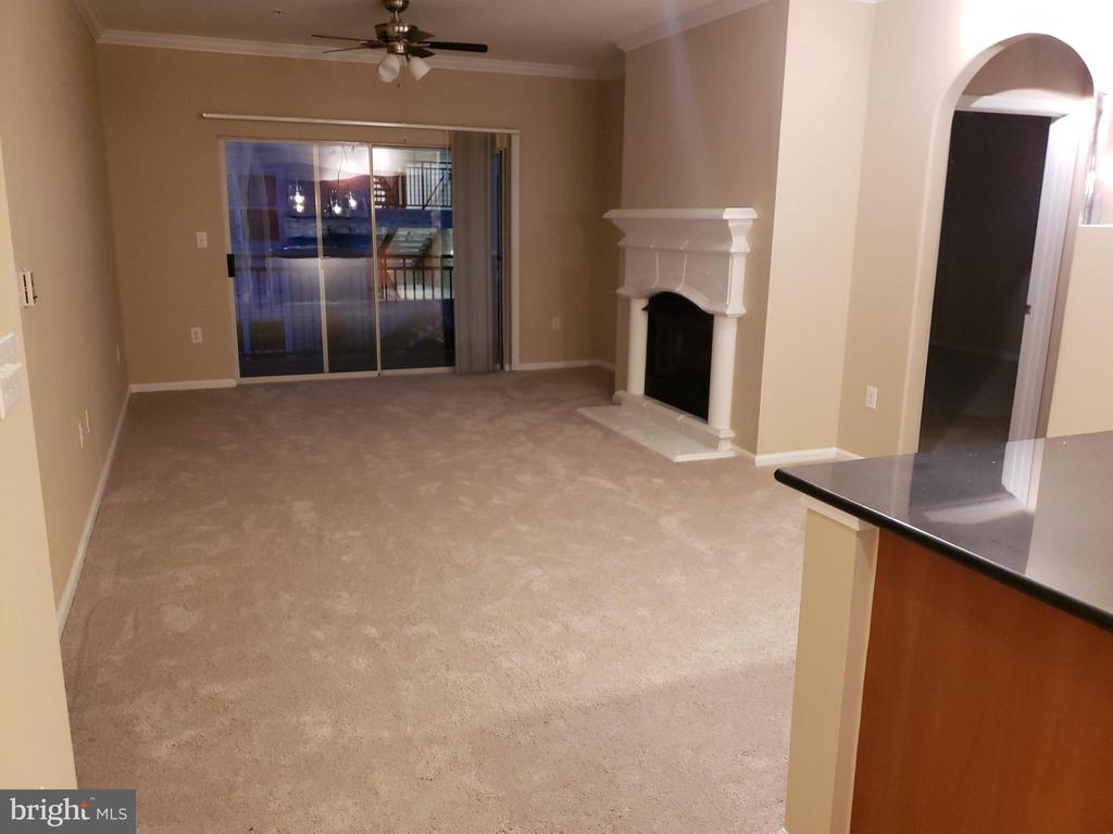12921 CENTRE PARK CIR #301
