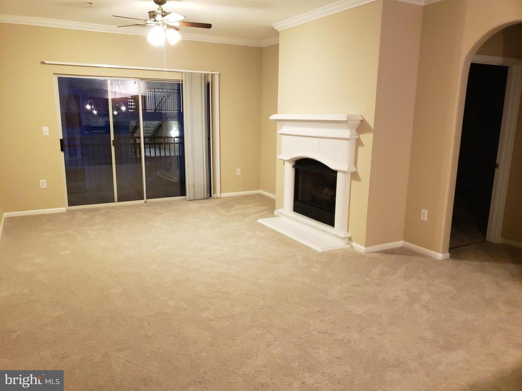 12921 CENTRE PARK CIR #301