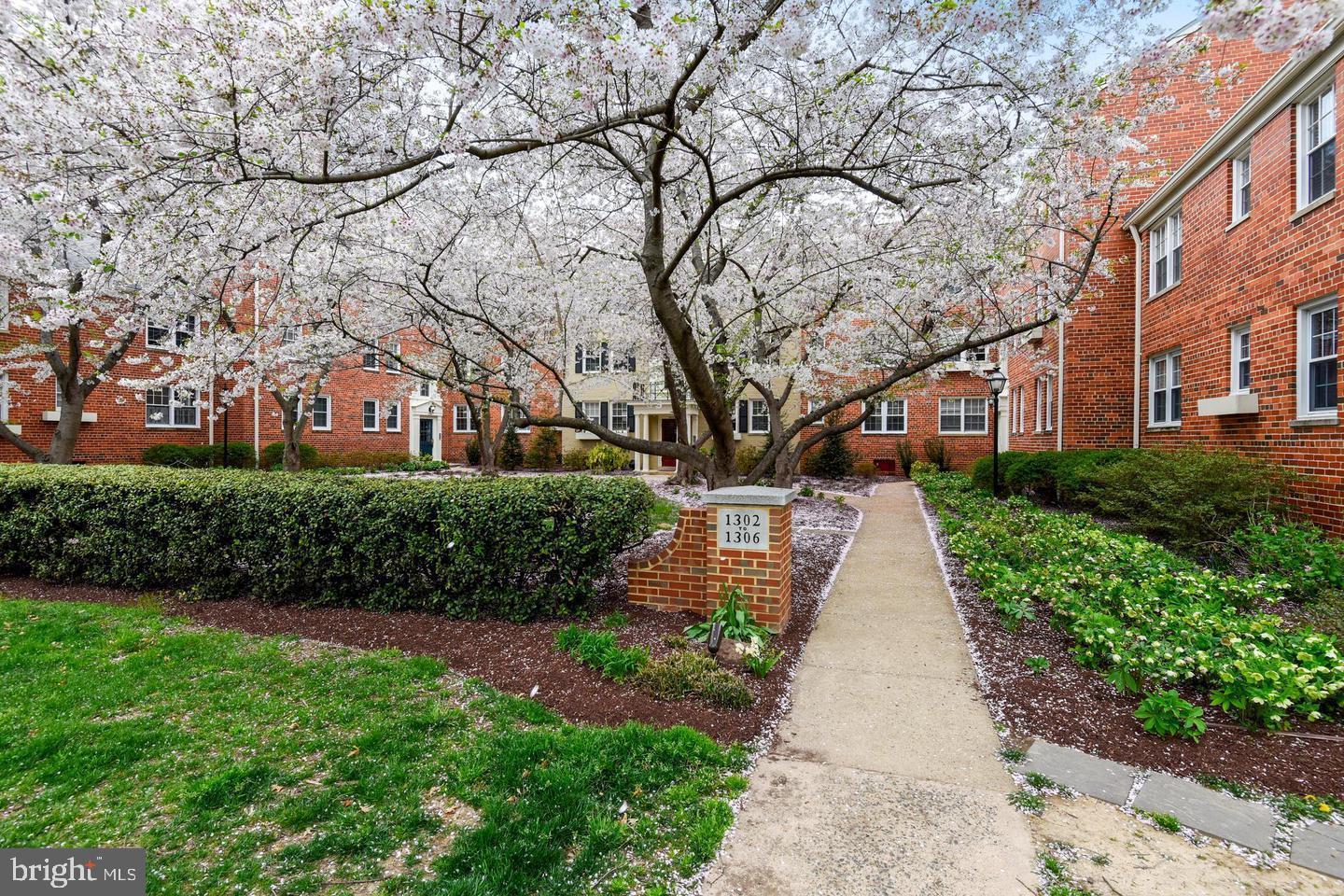 1302 BELLE VIEW BLVD #C1