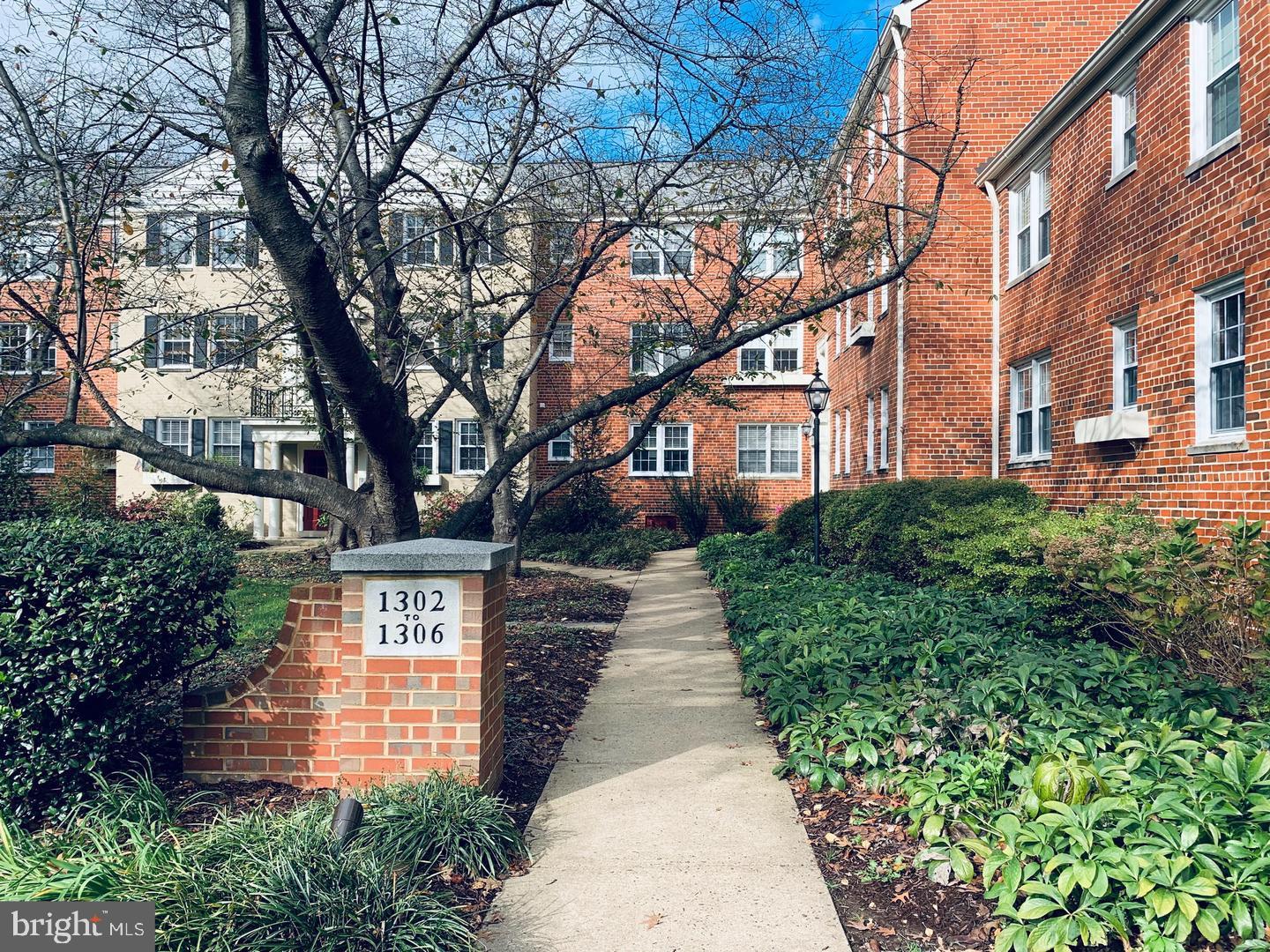 1302 BELLE VIEW BLVD #C1