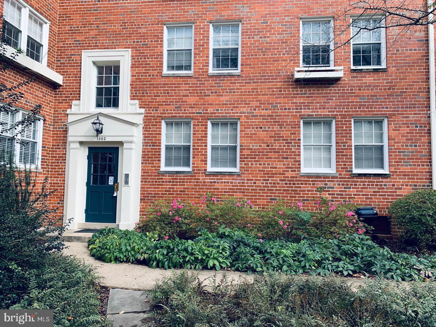 1302 BELLE VIEW BLVD #C1