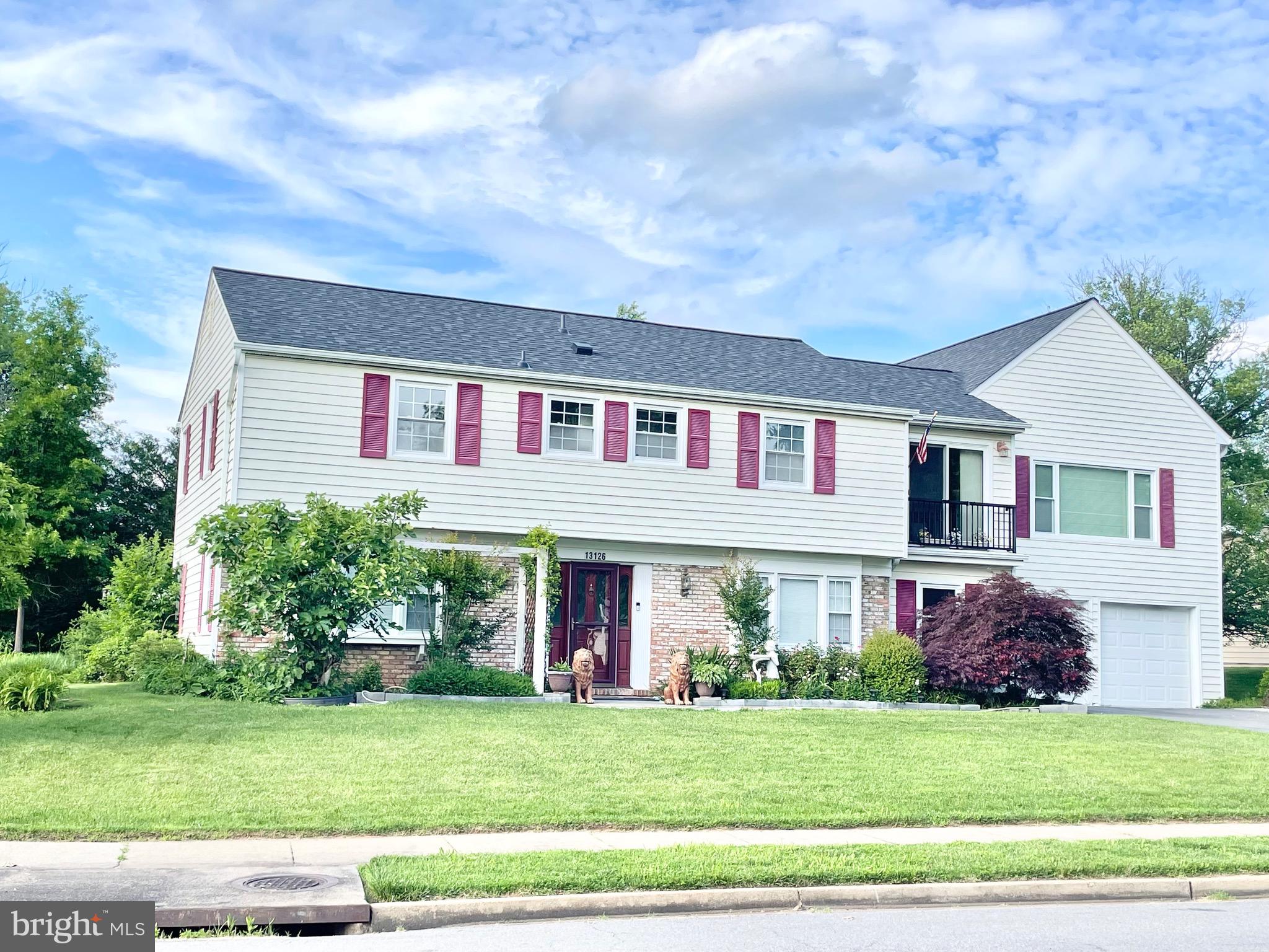 13126 PEBBLE LN