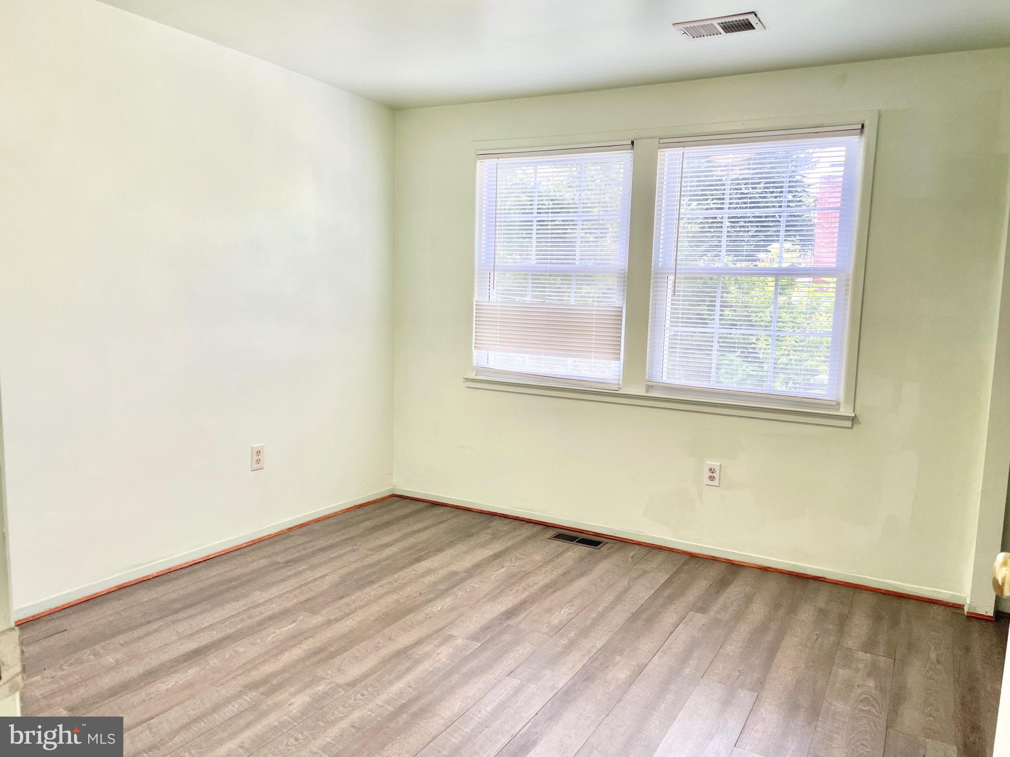 13126 PEBBLE LN