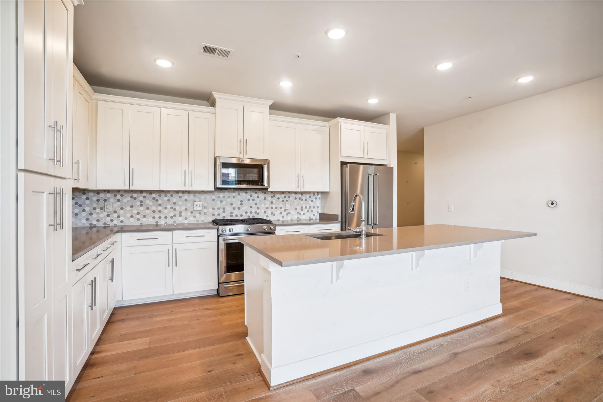 11200 RESTON STATION BLVD #306