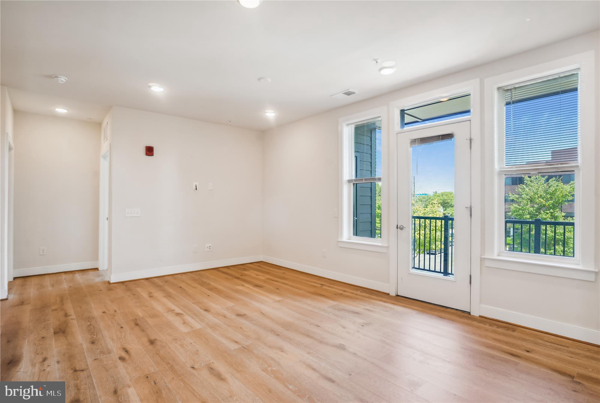 11200 RESTON STATION BLVD #306
