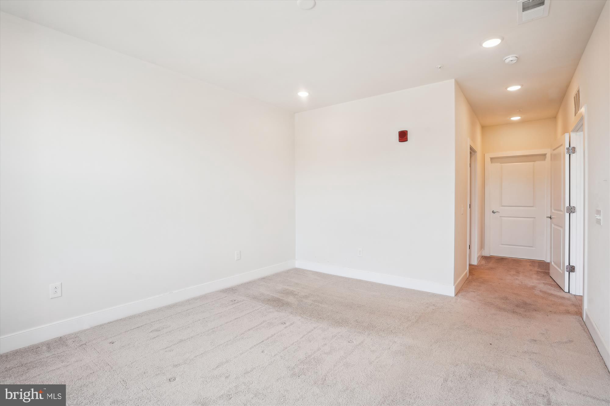 11200 RESTON STATION BLVD #306