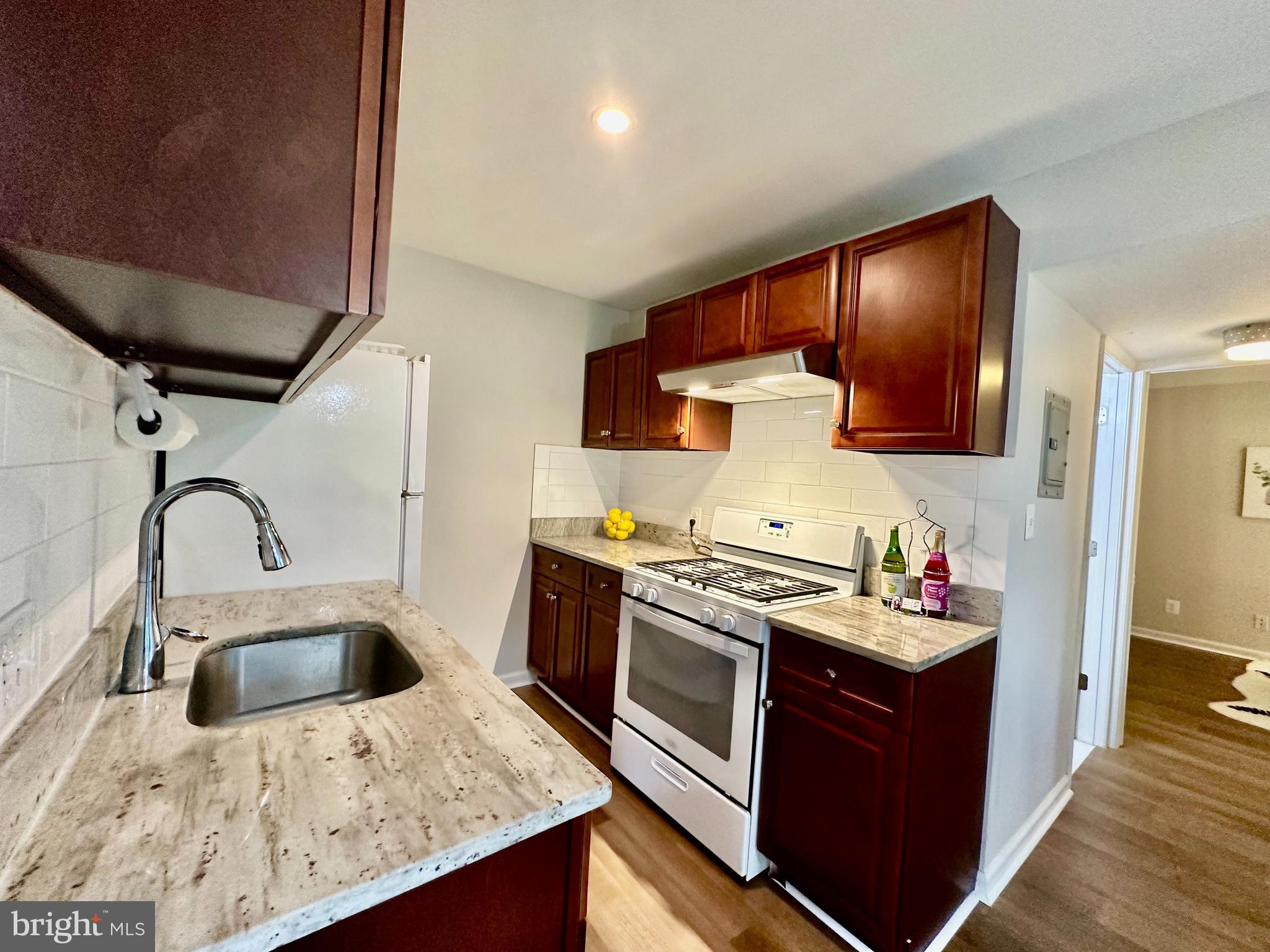 4921 Americana Dr #104