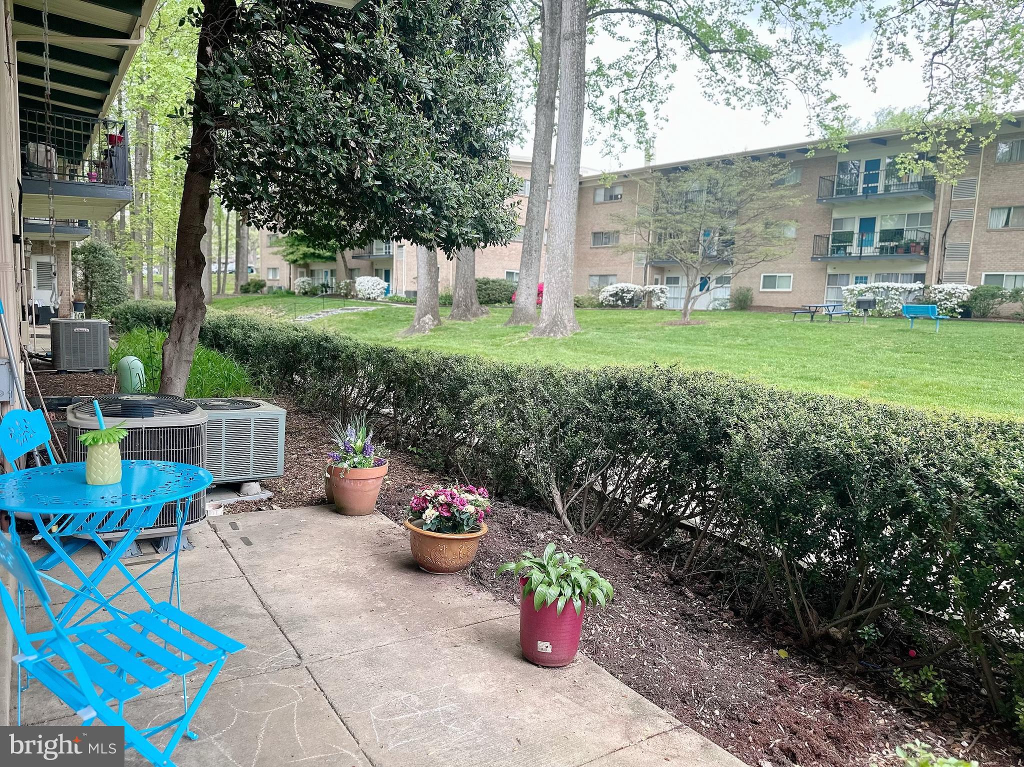 4921 Americana Dr #104