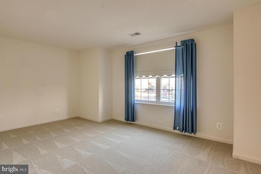 2482 LEYLAND RIDGE RD