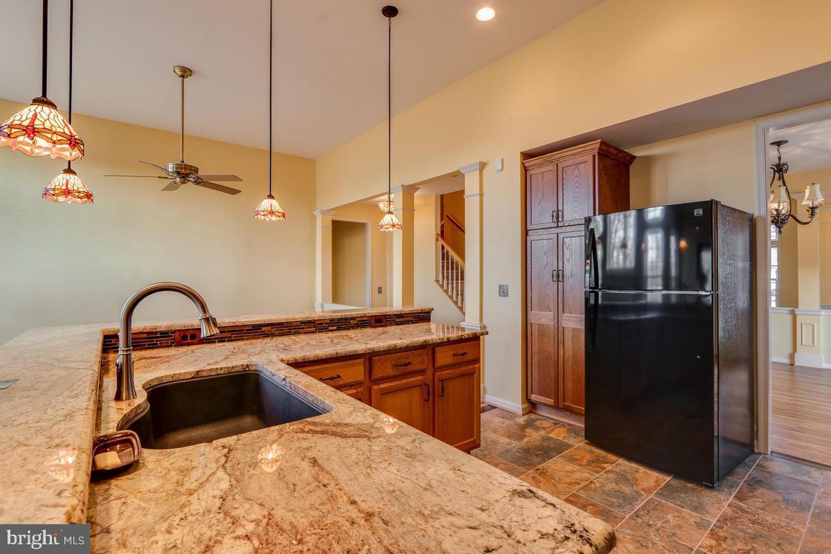 2482 LEYLAND RIDGE RD