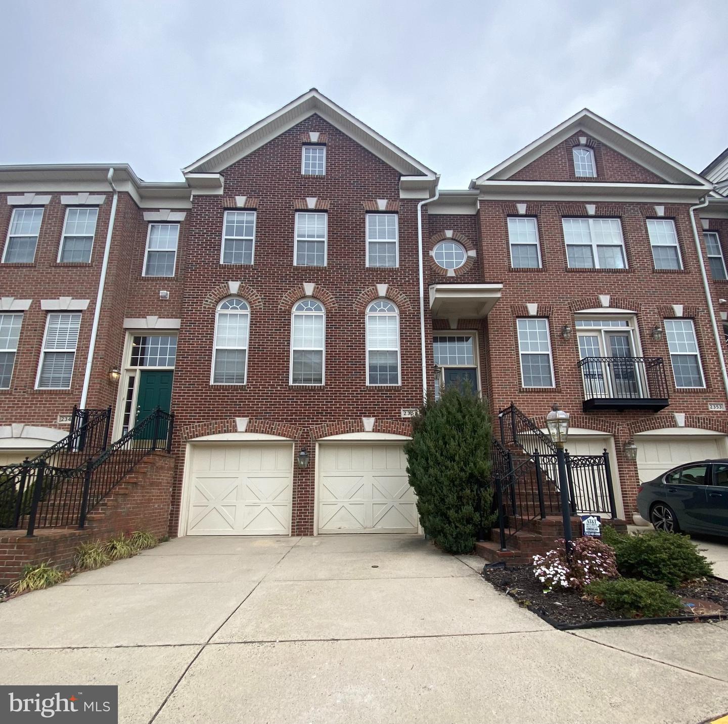 2351 STONE FENCE LN