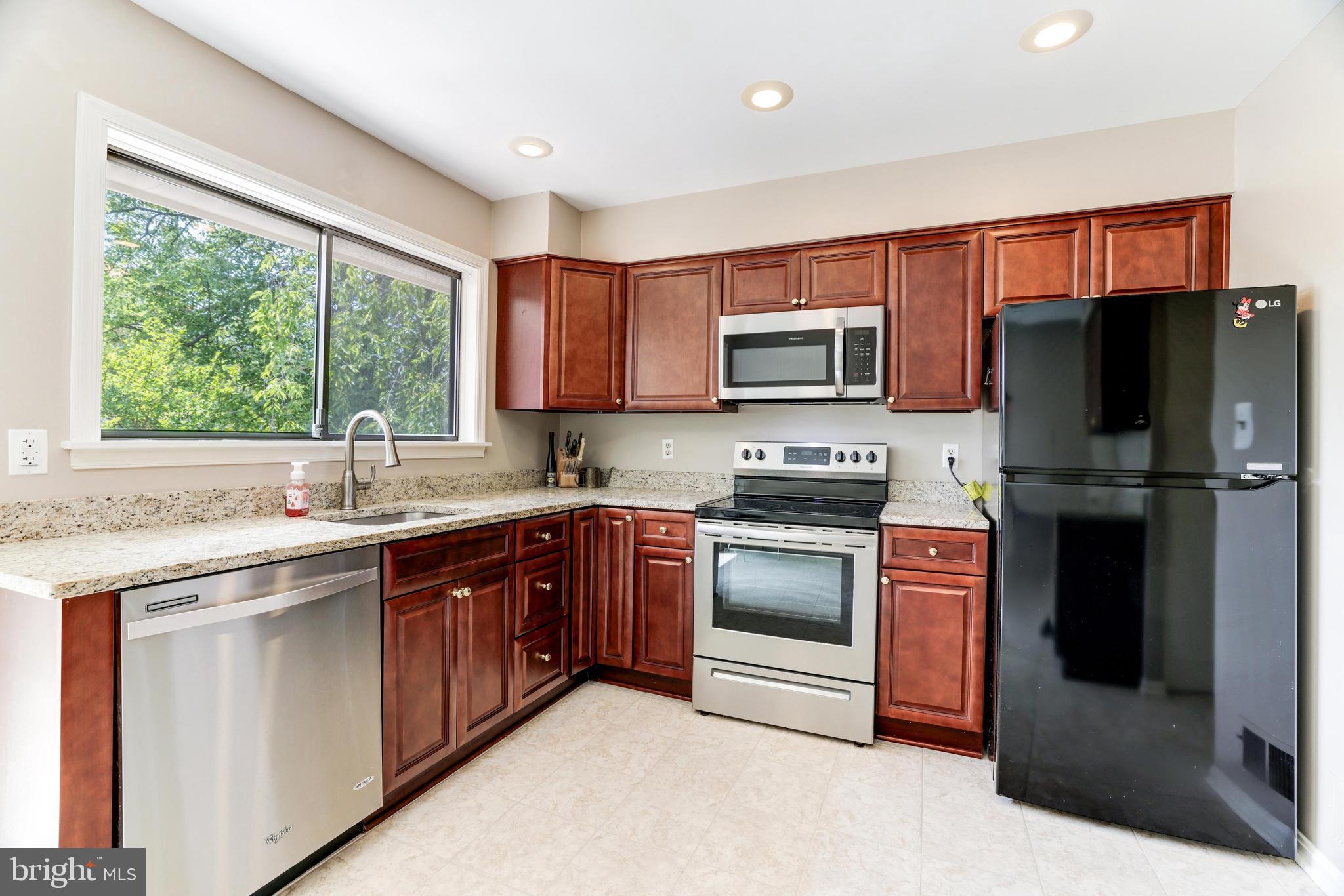 2808 Oakton Manor Ct