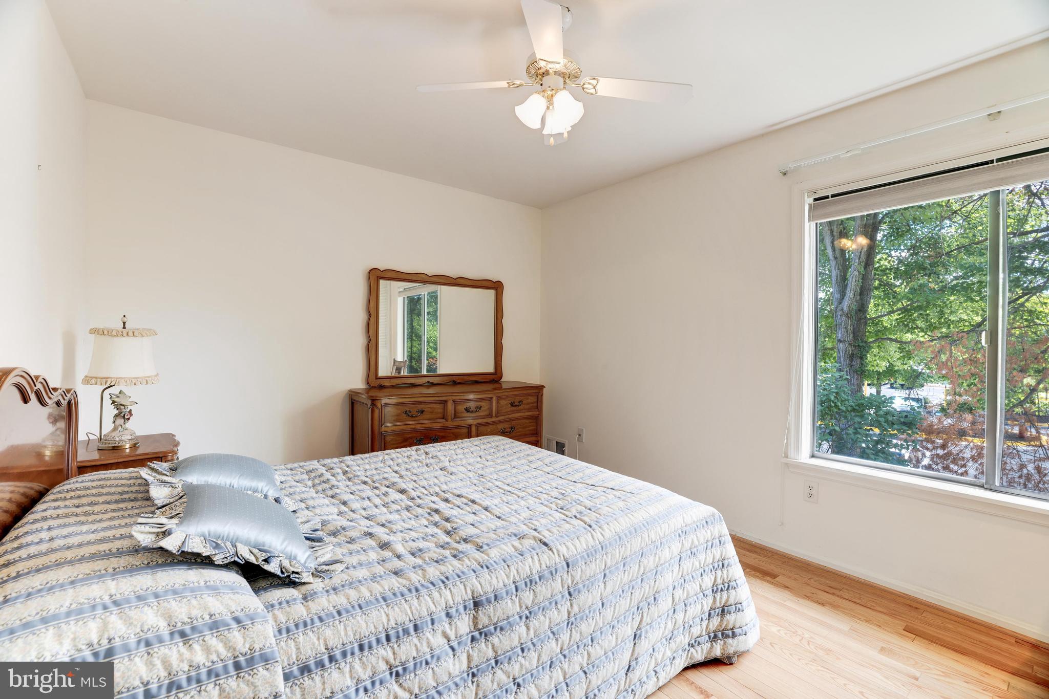 2808 Oakton Manor Ct