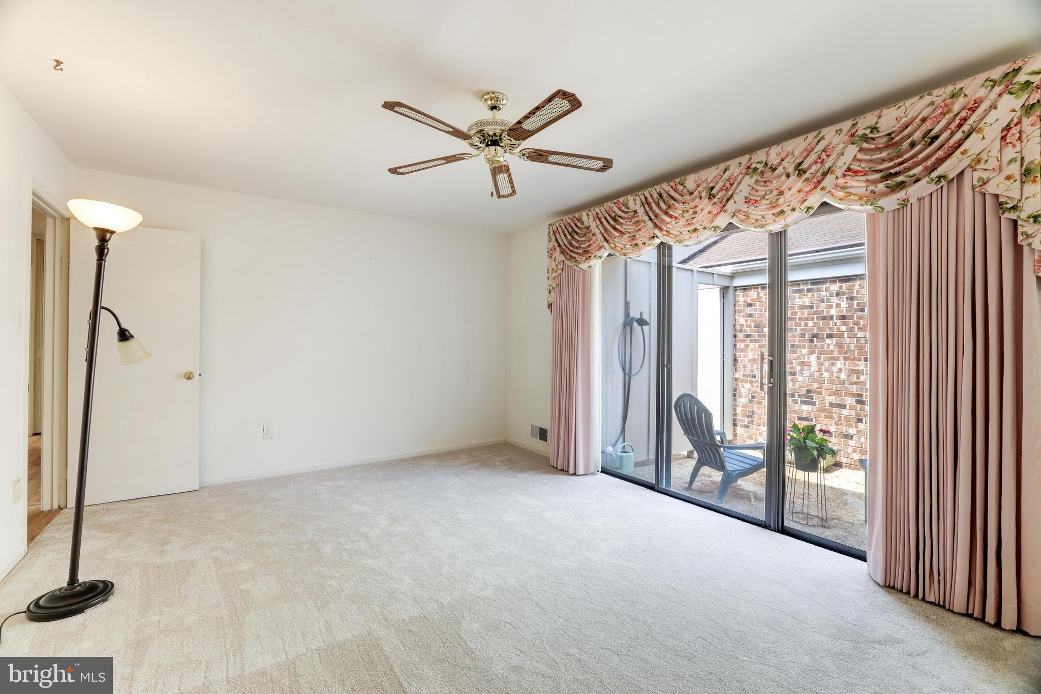 2808 Oakton Manor Ct
