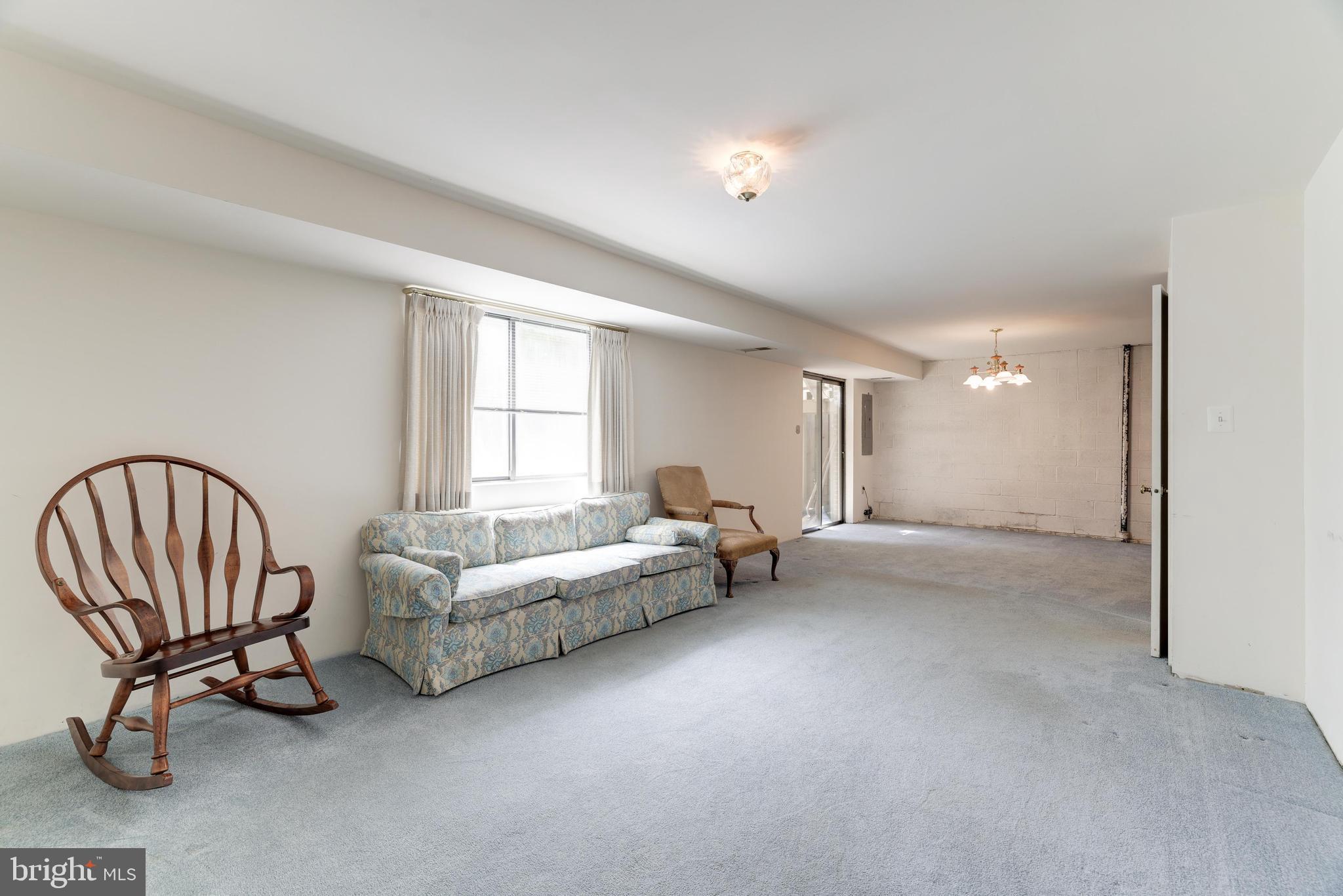2808 Oakton Manor Ct