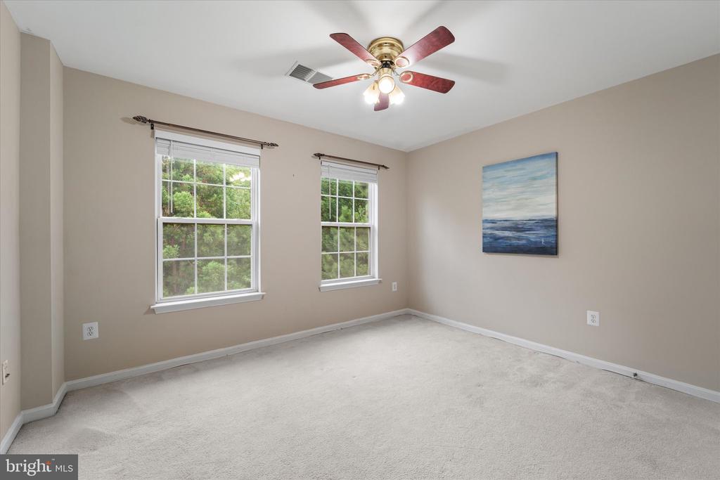 905 ROYAL ELM CT