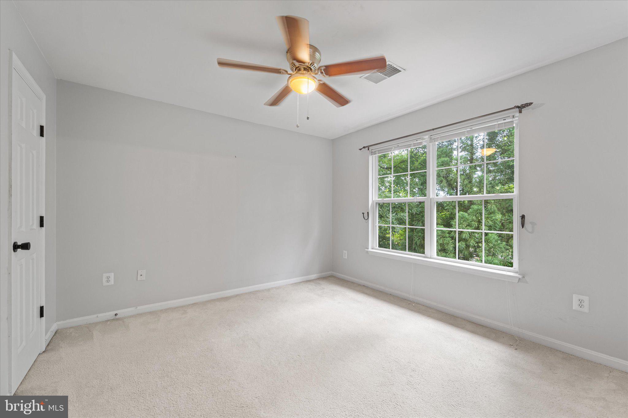 905 ROYAL ELM CT