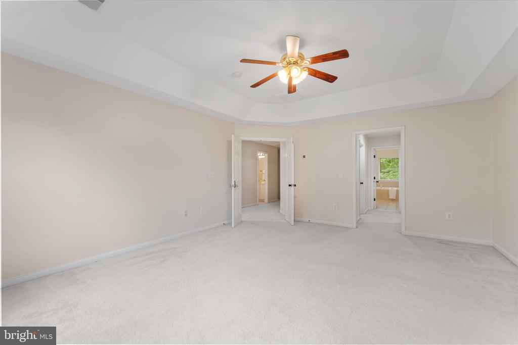 905 ROYAL ELM CT
