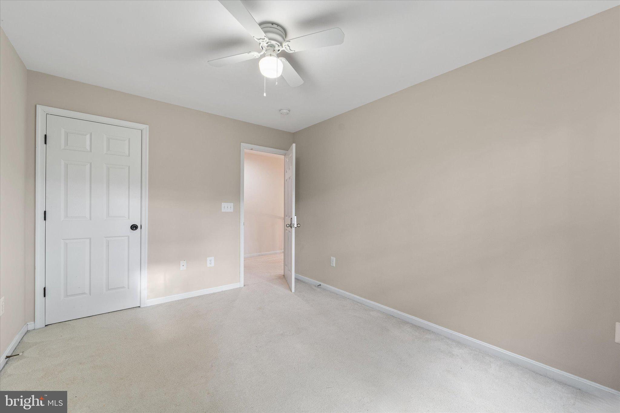 905 ROYAL ELM CT