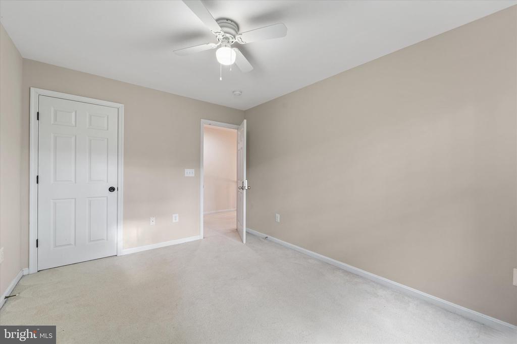 905 ROYAL ELM CT