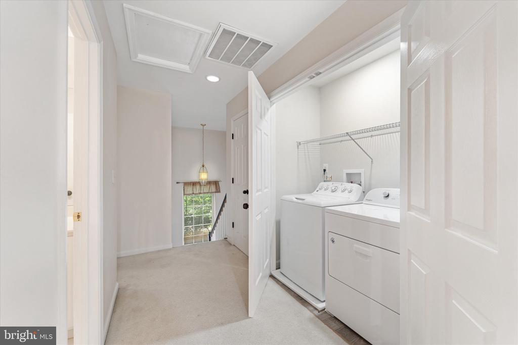 905 ROYAL ELM CT