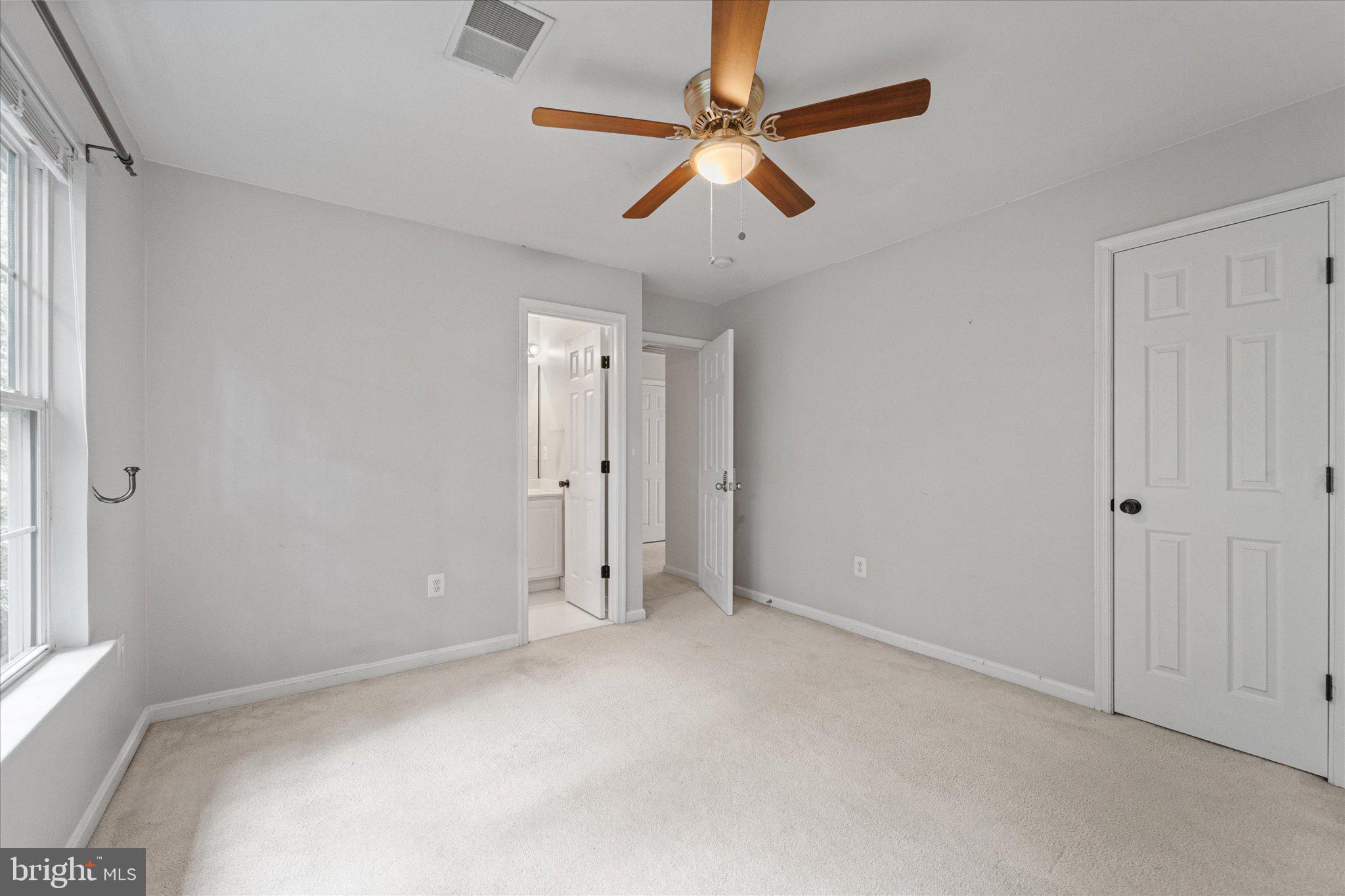 905 ROYAL ELM CT