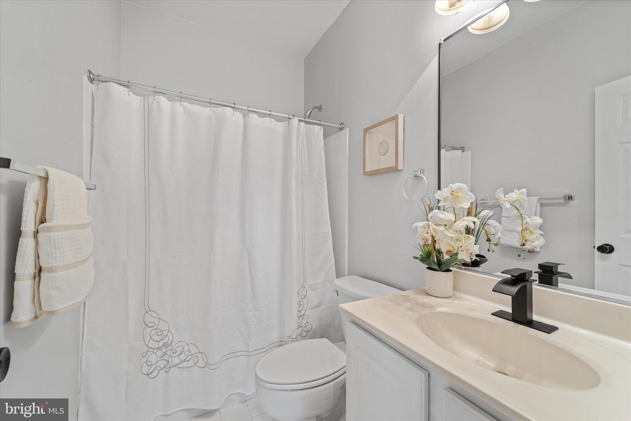 905 ROYAL ELM CT