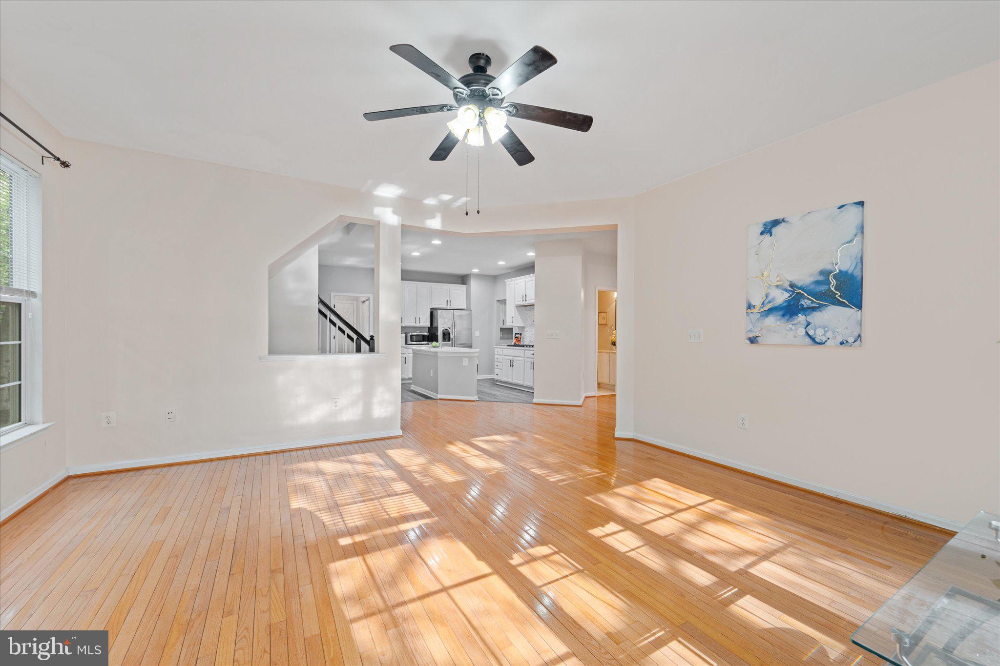 905 ROYAL ELM CT
