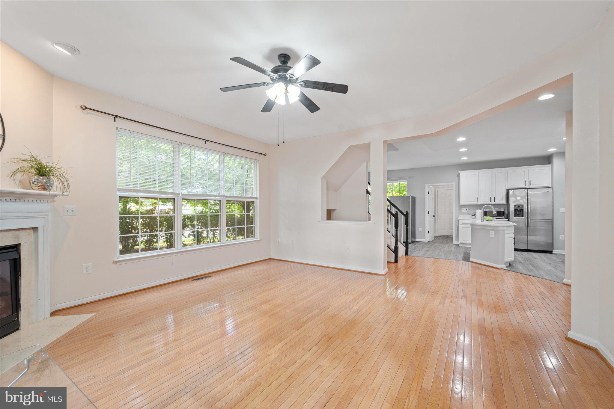 905 ROYAL ELM CT