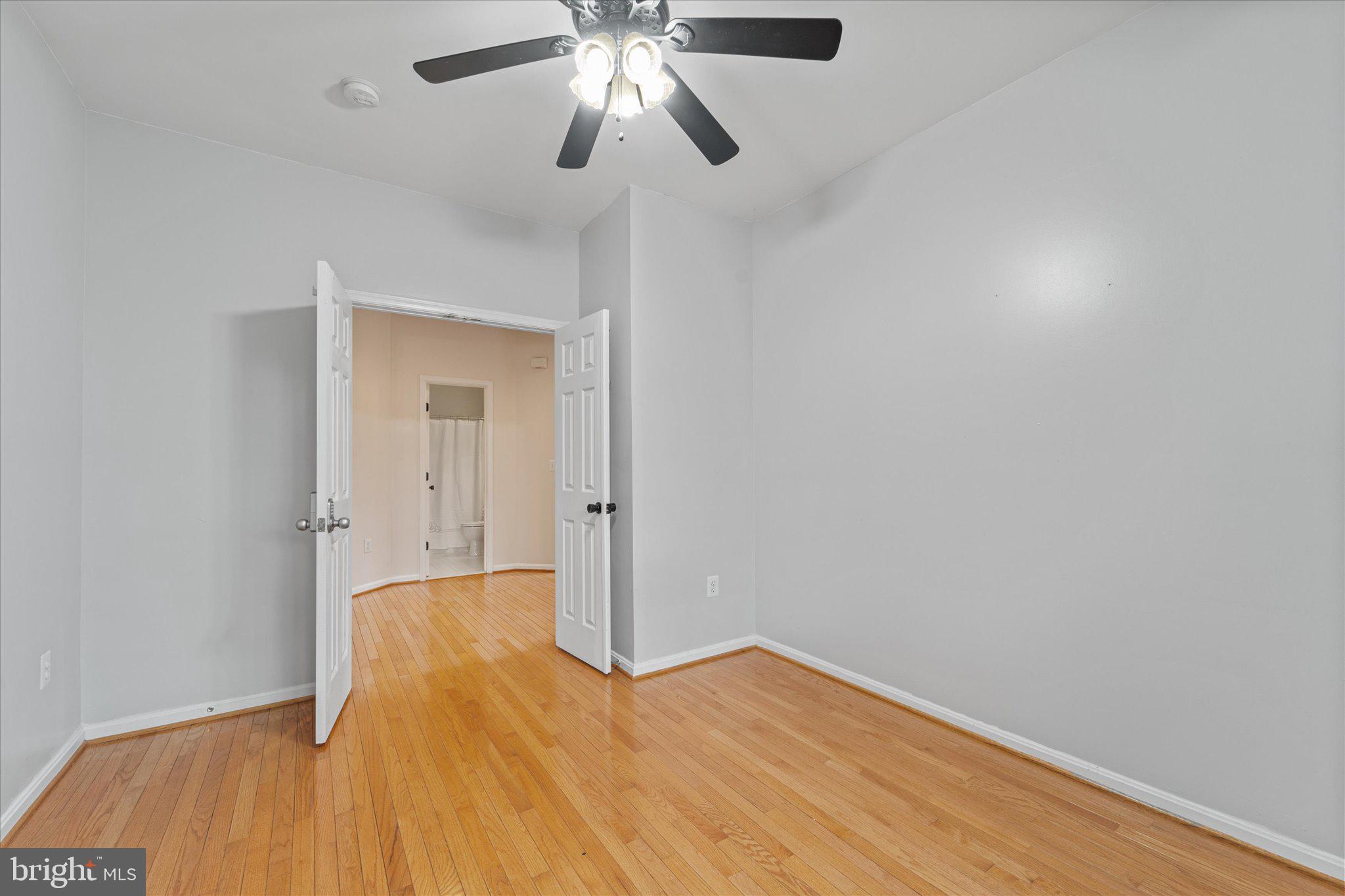 905 ROYAL ELM CT