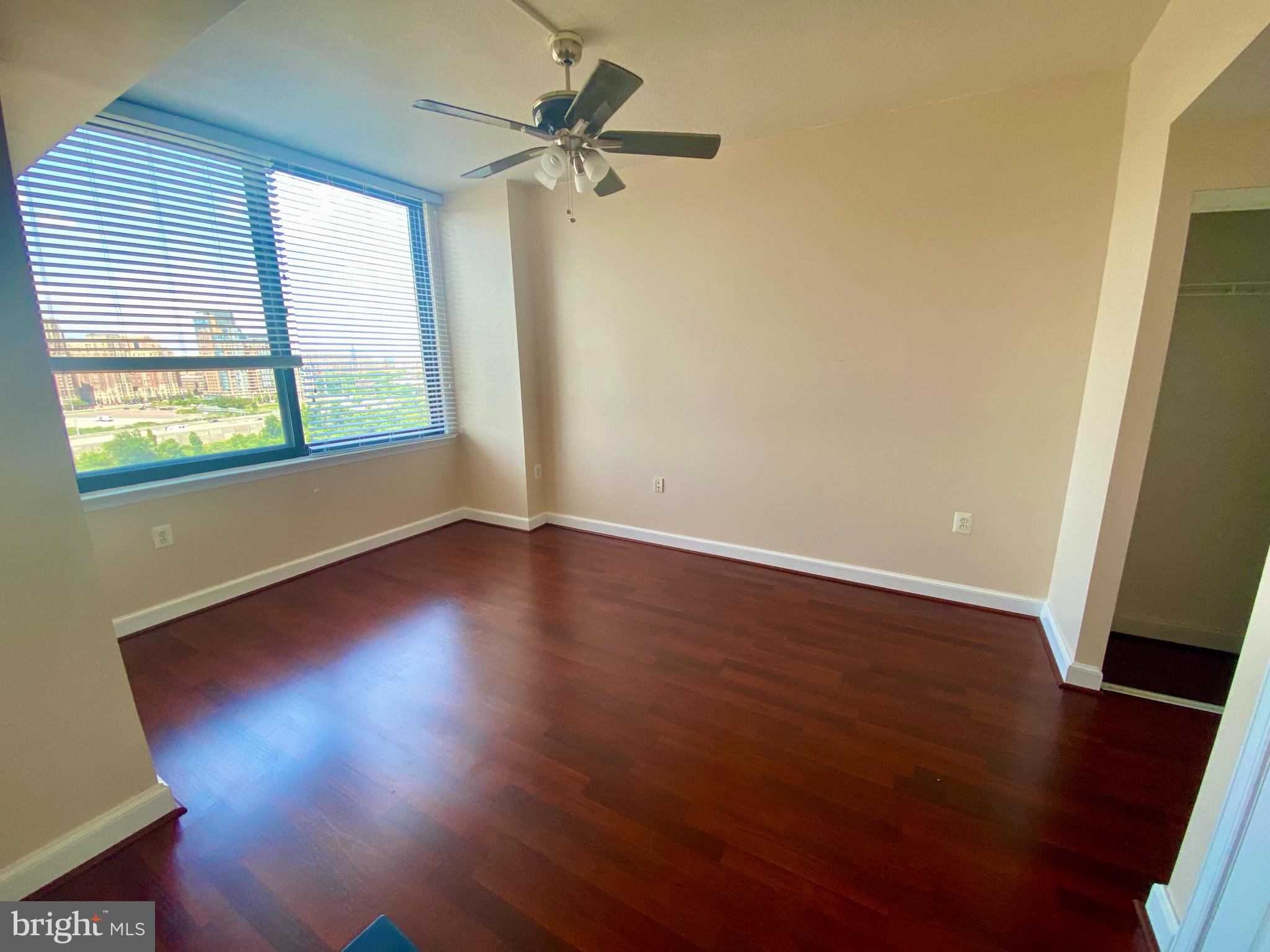 2451 MIDTOWN AVE #1302