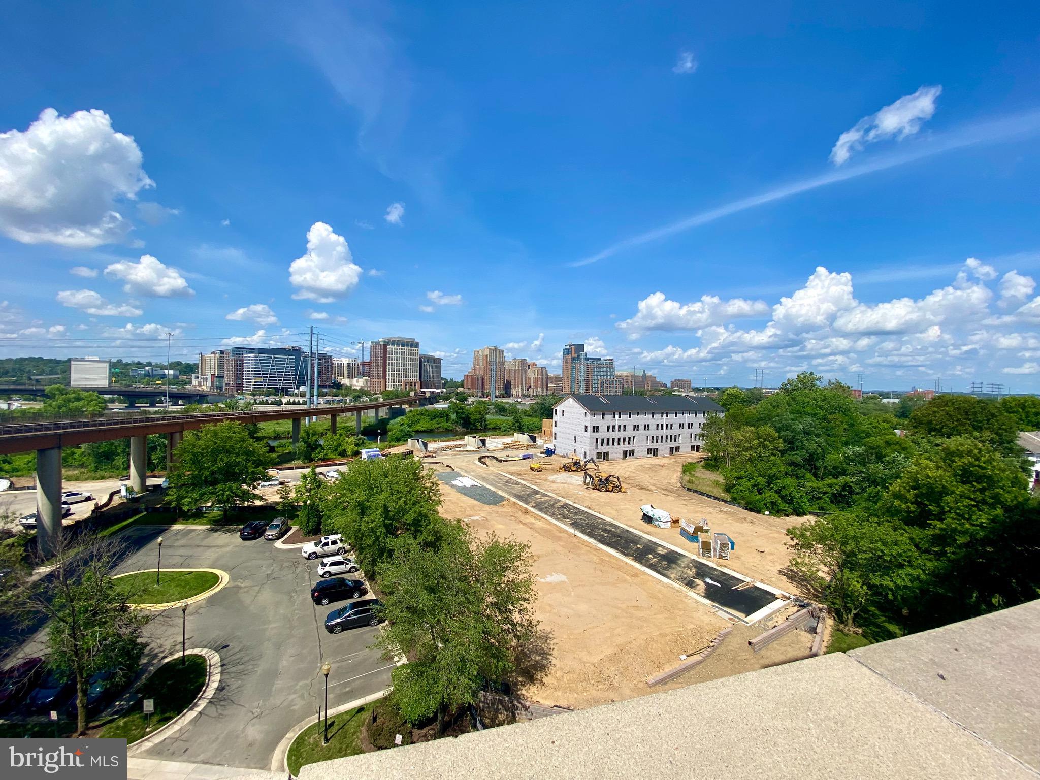 2451 MIDTOWN AVE #1302