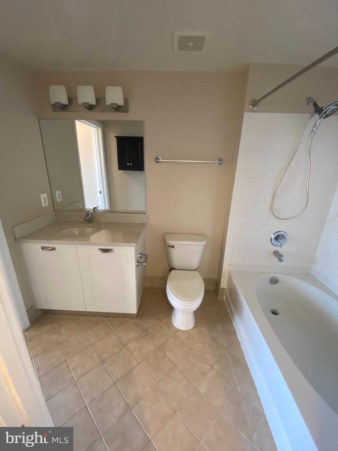 2451 MIDTOWN AVE #1302