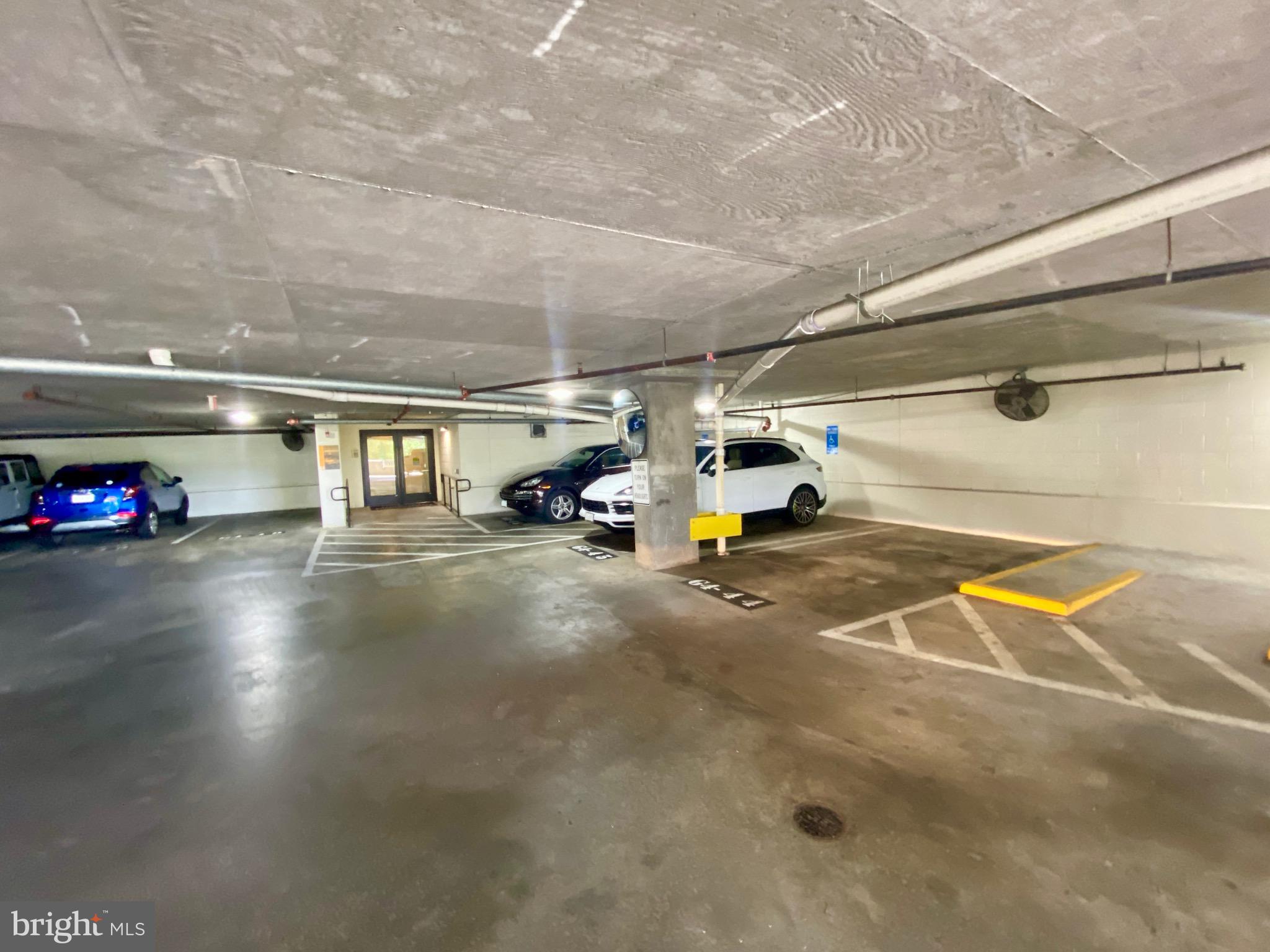 2451 MIDTOWN AVE #1302
