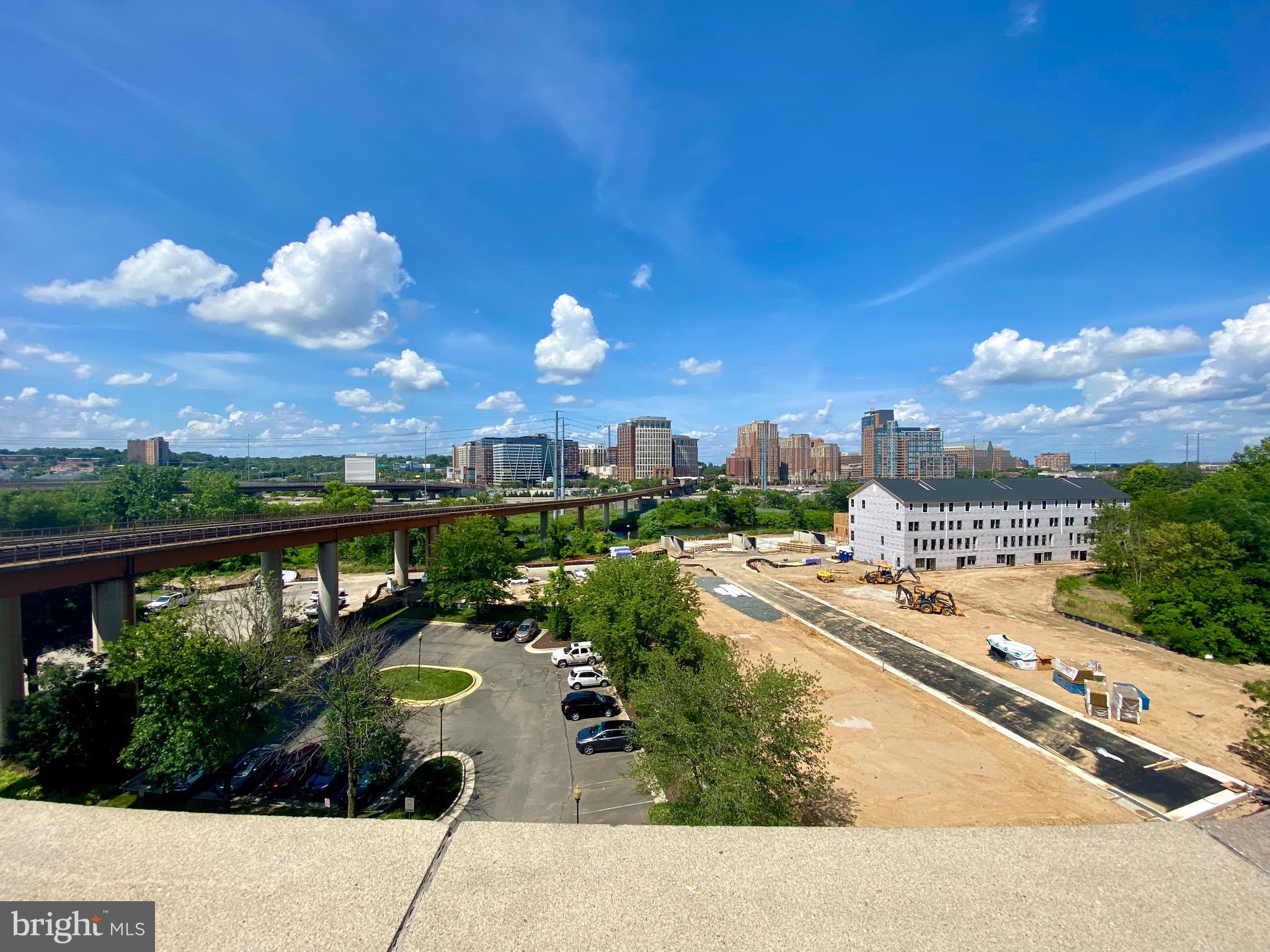 2451 MIDTOWN AVE #1302