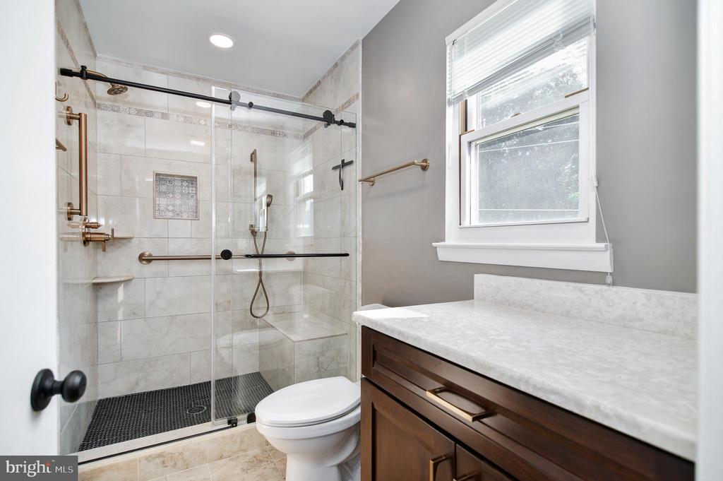 2310 Malraux Dr