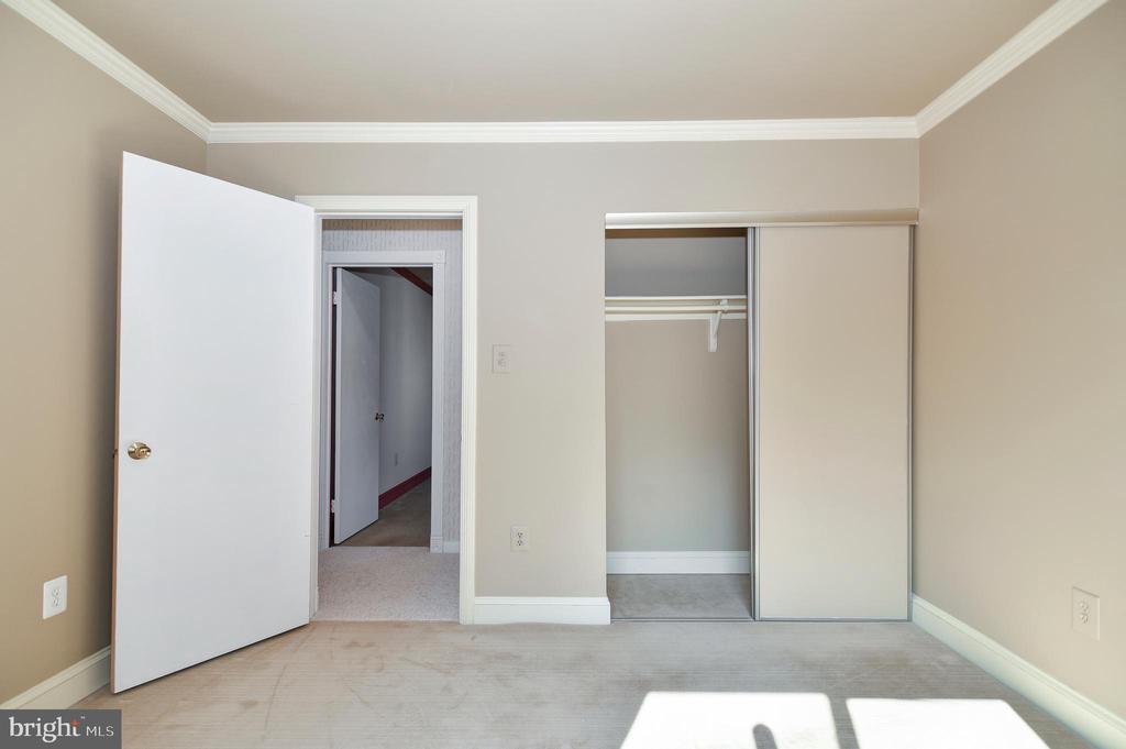 2310 Malraux Dr