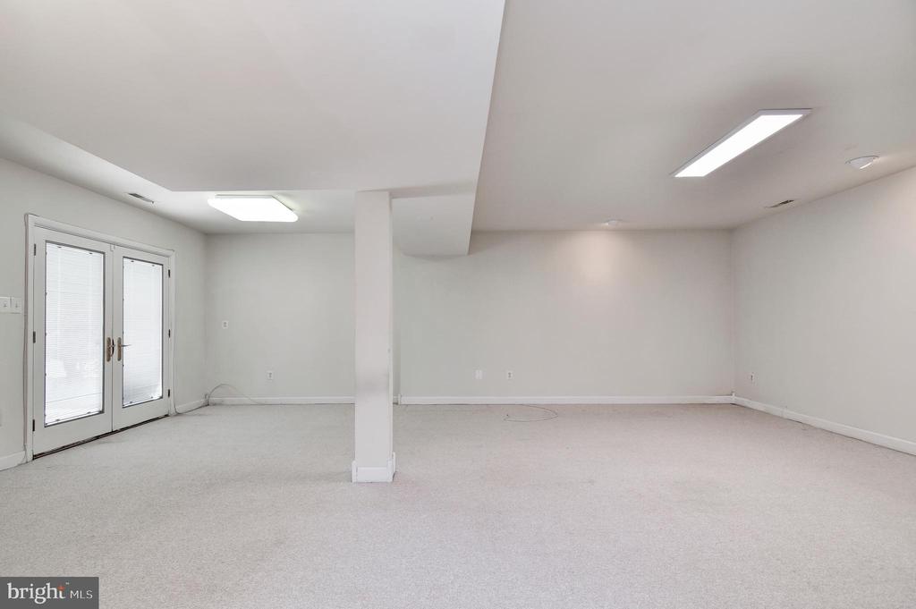 2310 Malraux Dr