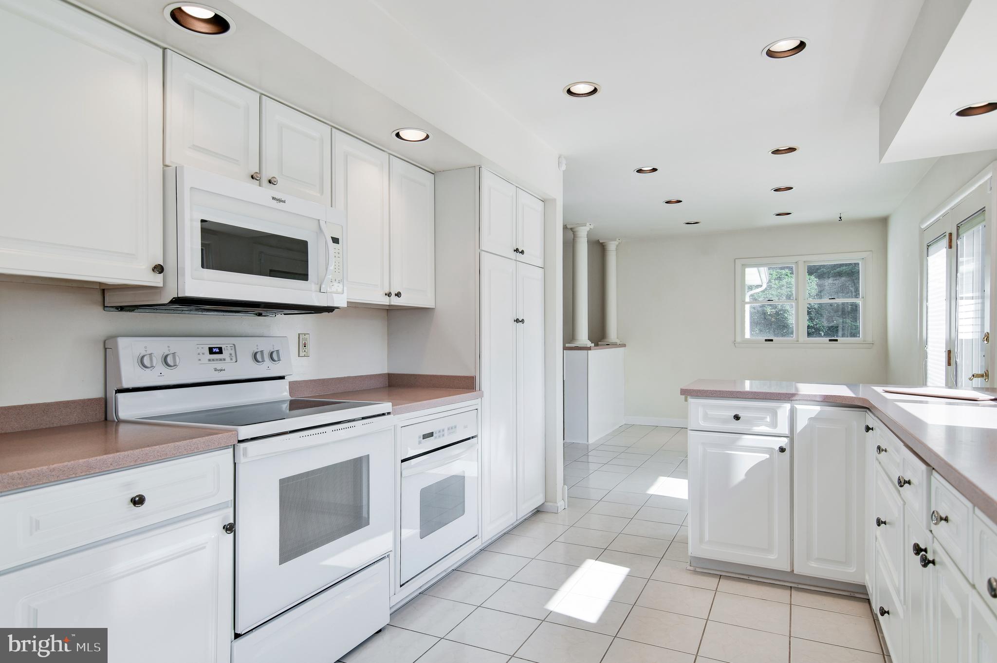 2310 Malraux Dr