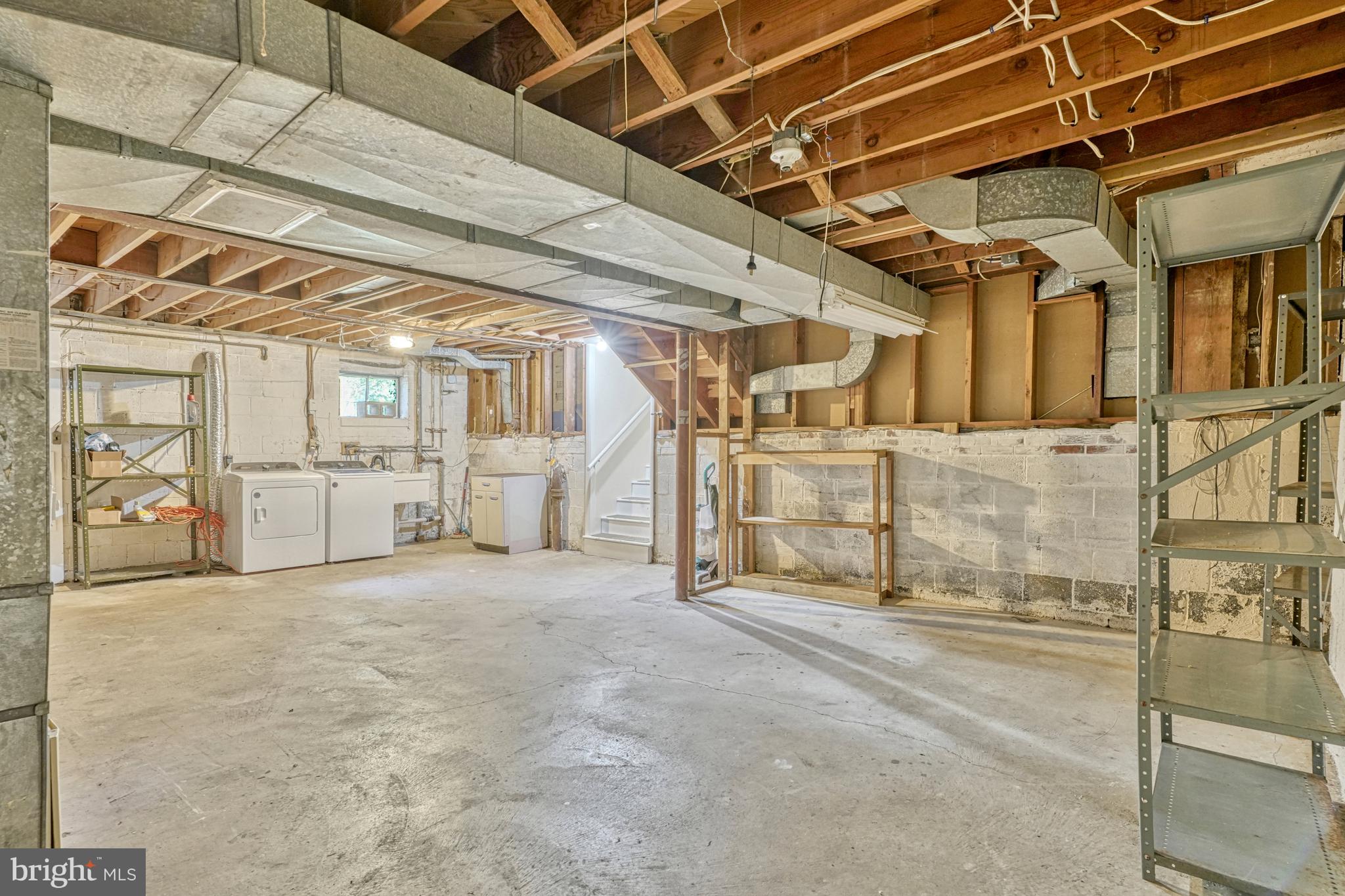 1408 MAYFLOWER DR