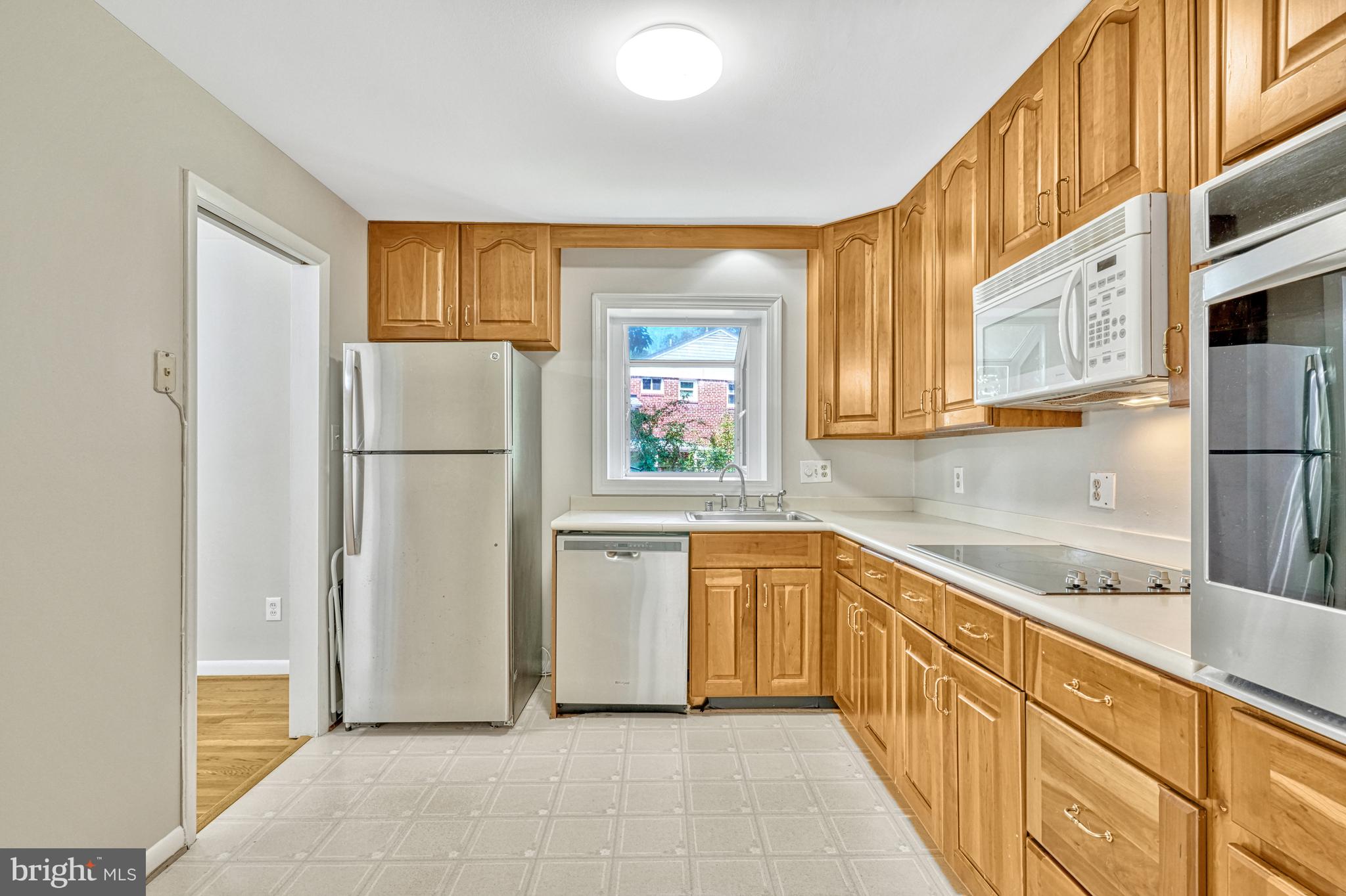 1408 MAYFLOWER DR