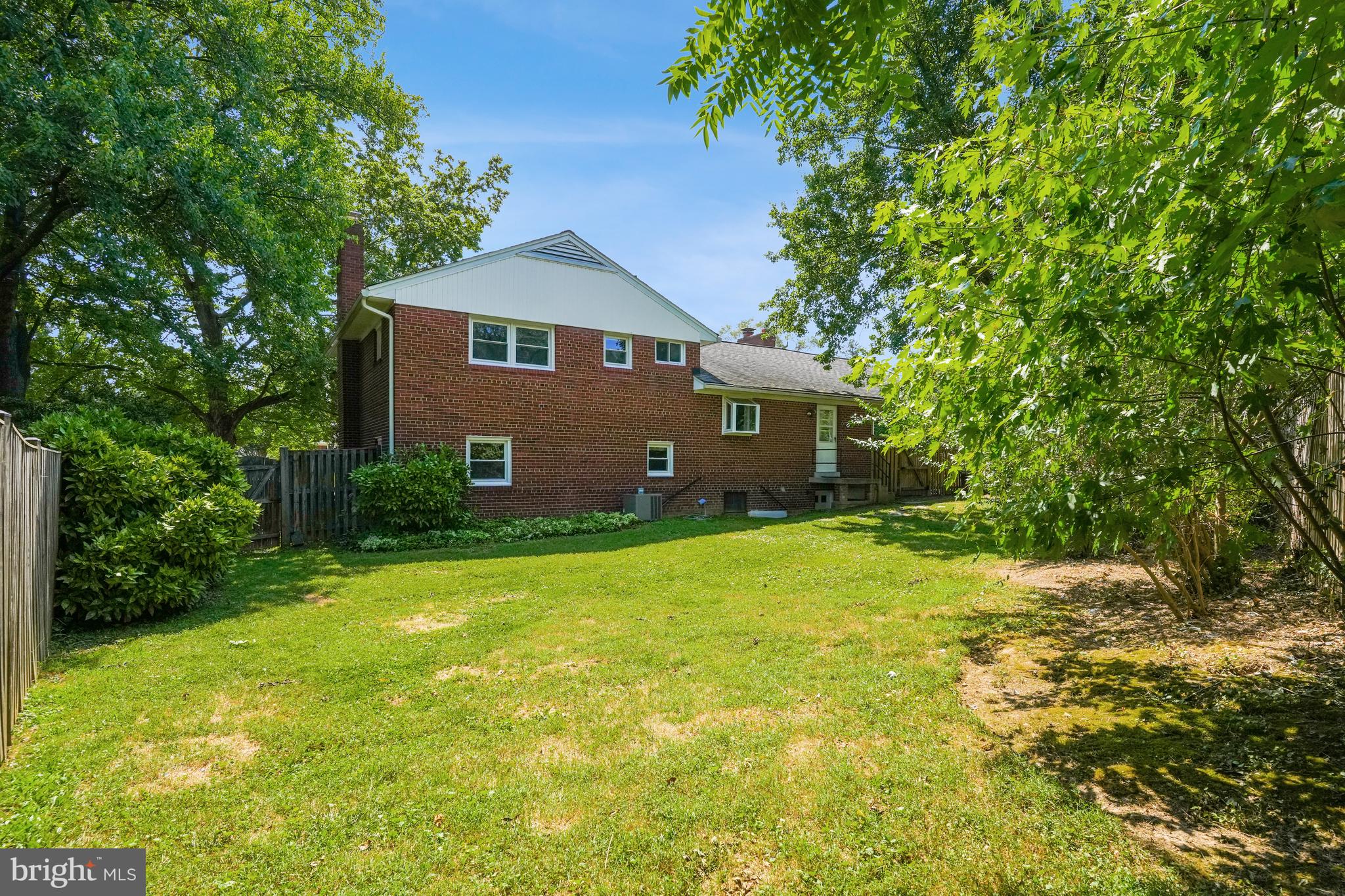 1408 MAYFLOWER DR