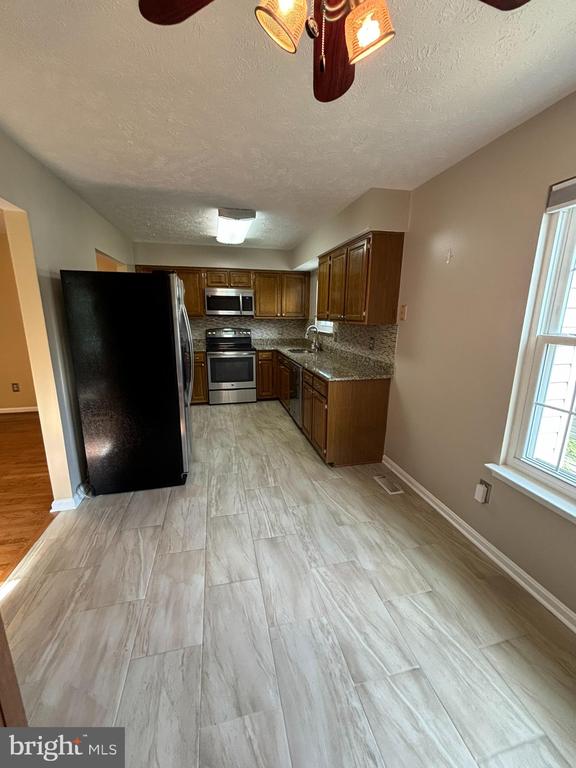 13940 NEW BRADDOCK RD
